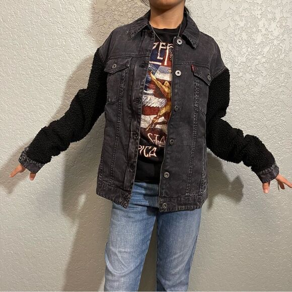 Levi’s Trucker Jacket Denim Jacket - Picture 7 of 16